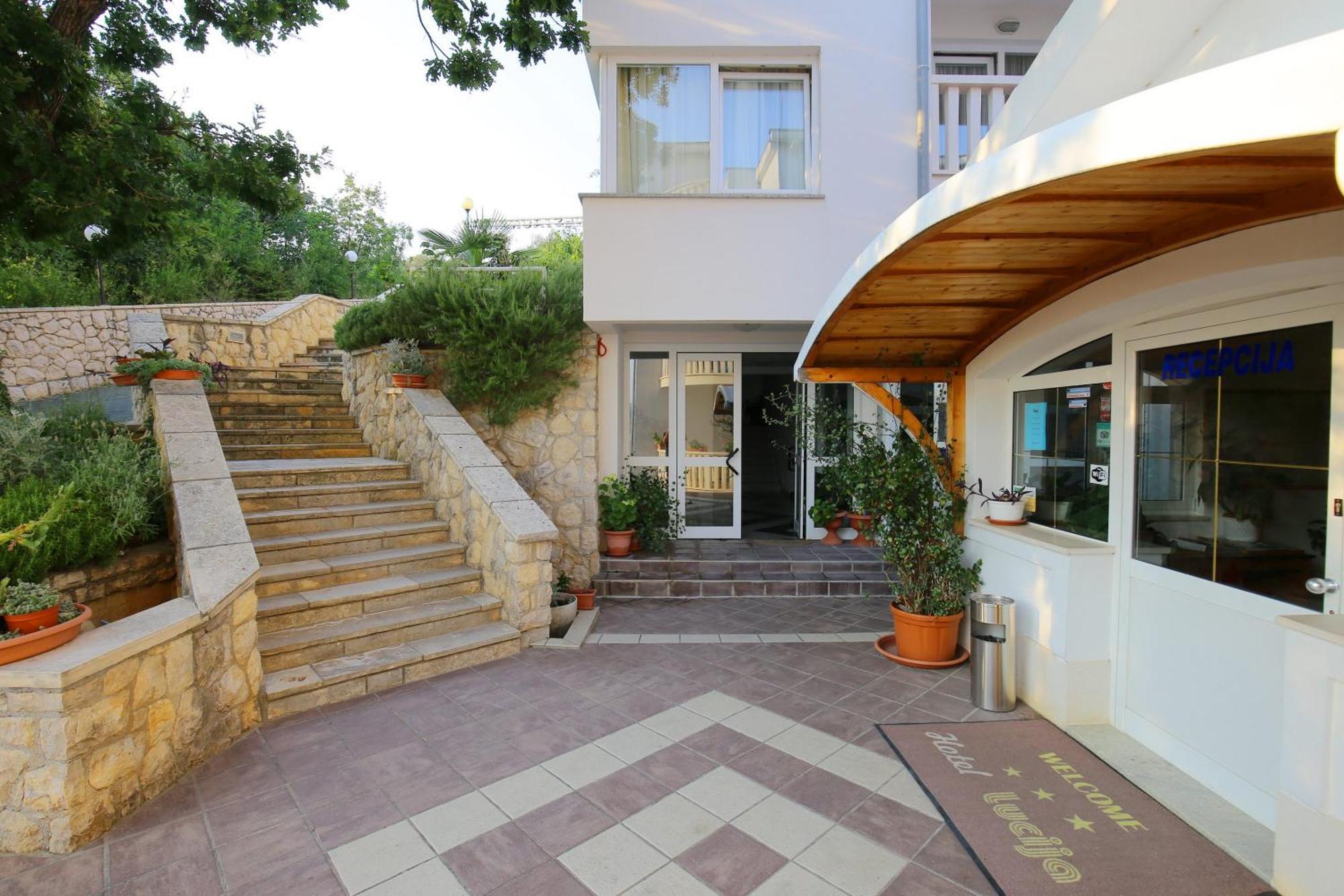 Depadansa Hotel Lucija*** Поседарье Екстериор снимка